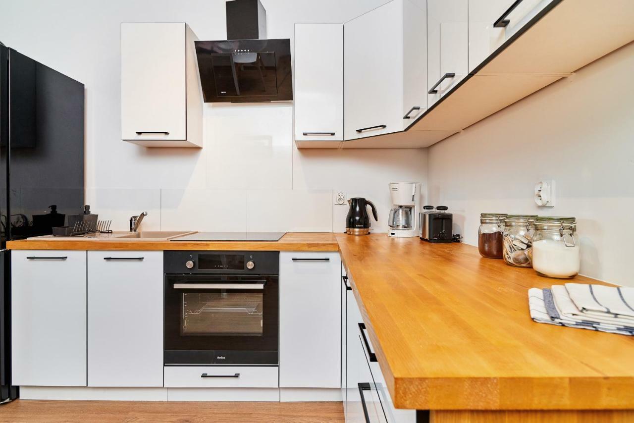 Vintage Apartment In New Estate With Parking - Krzyki Wroclaw By Noclegi Renters Exterior photo